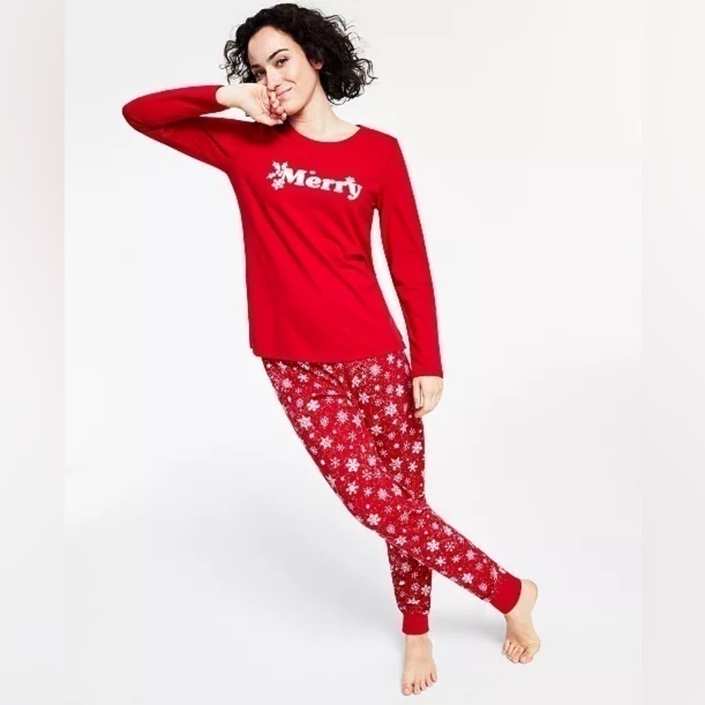 FAMILY PAJAMAS Matching Women's Merry Snowflake Mix It Family Pajama Set L